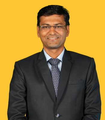 Ashish Vaghanee - Campus Director